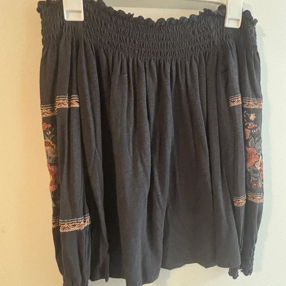American Eagle Outfitters Black Shirt with Floral Embroidery